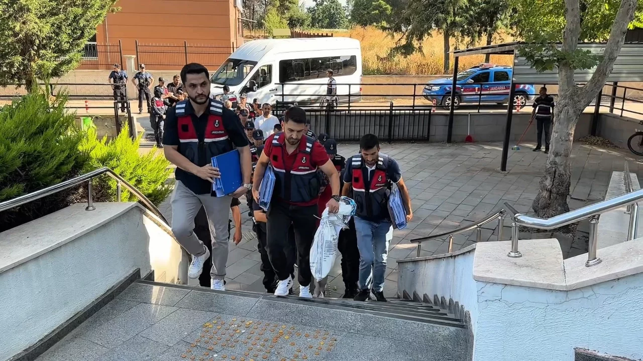 Bursa'da sahte alışveriş sitesi operasyonunda 7 tutuklama