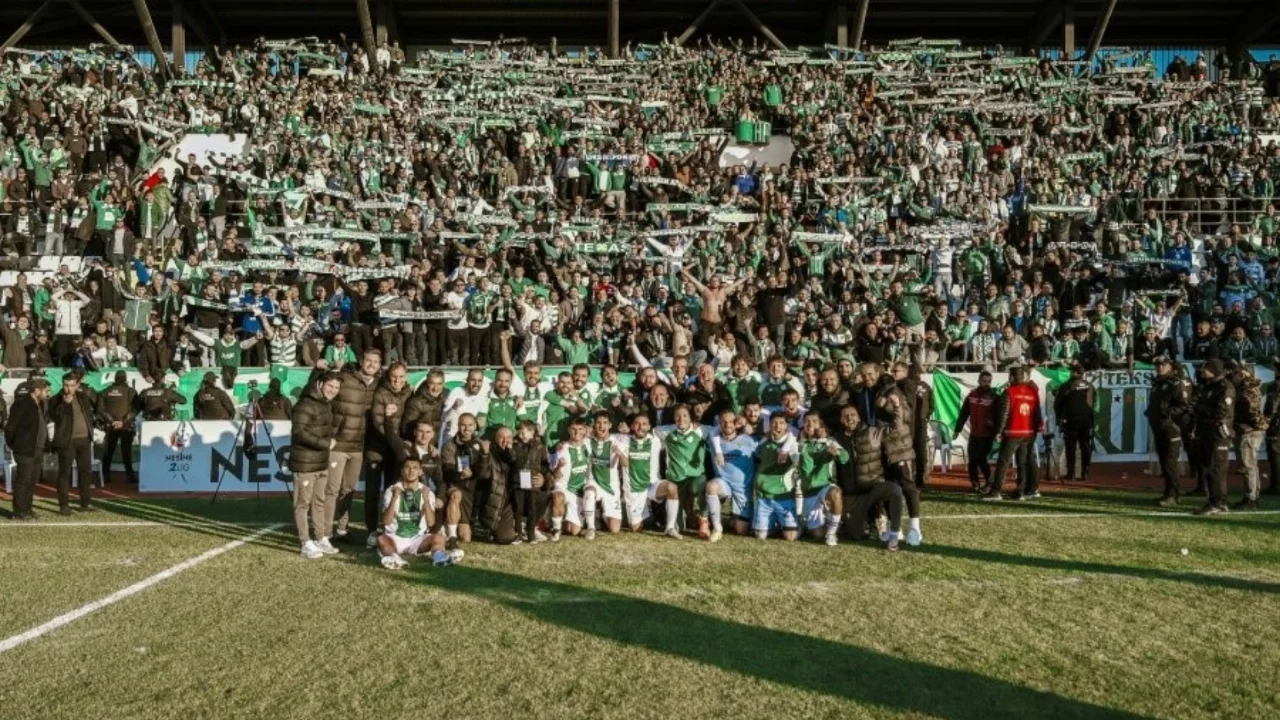 Bursaspor - Shakhtar Donetsk maçına taraftardan yoğun ilgi: 15 bin bilet satıldı
