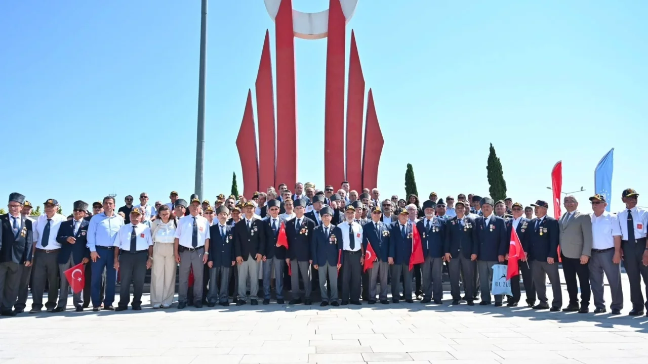 Kıbrıs harekatının yıldönümünde Bursa'da şehitler ve gaziler anıldı