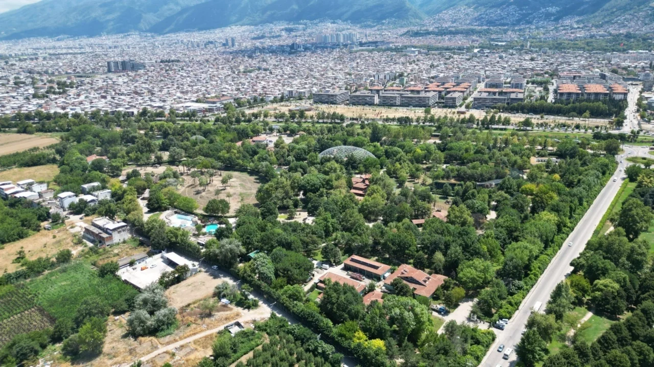 Başkan Vekili Biba'dan hayvanat bahçesi'ne ziyaret