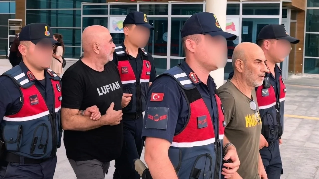 Bursa'da Kenevir Operasyonu: Ezel Akay'a Adli Kontrol, Kardeşine Tutuklama