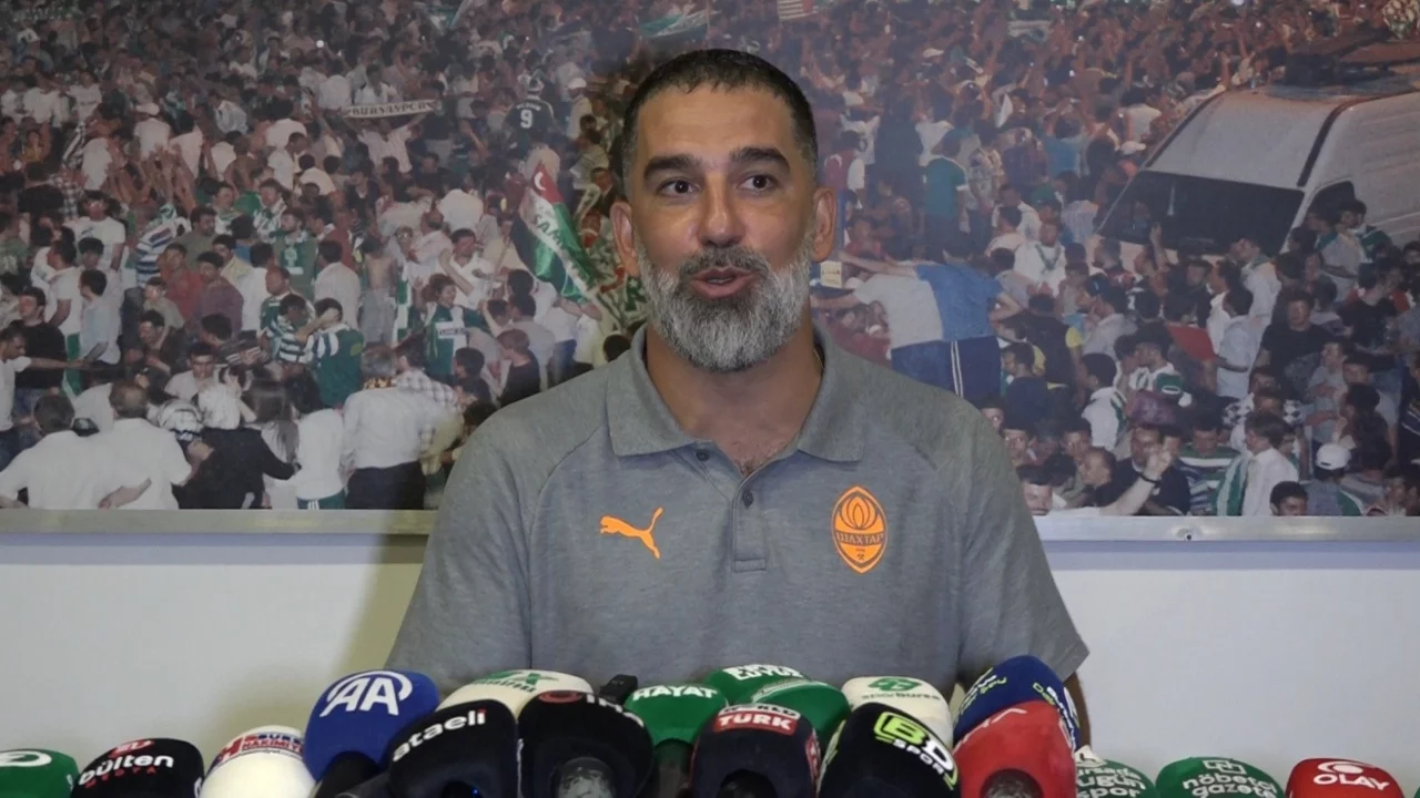 Arda Turan'dan Bursaspor'a övgü: "Karşımda gerçek bir futbol takımı gördüm"