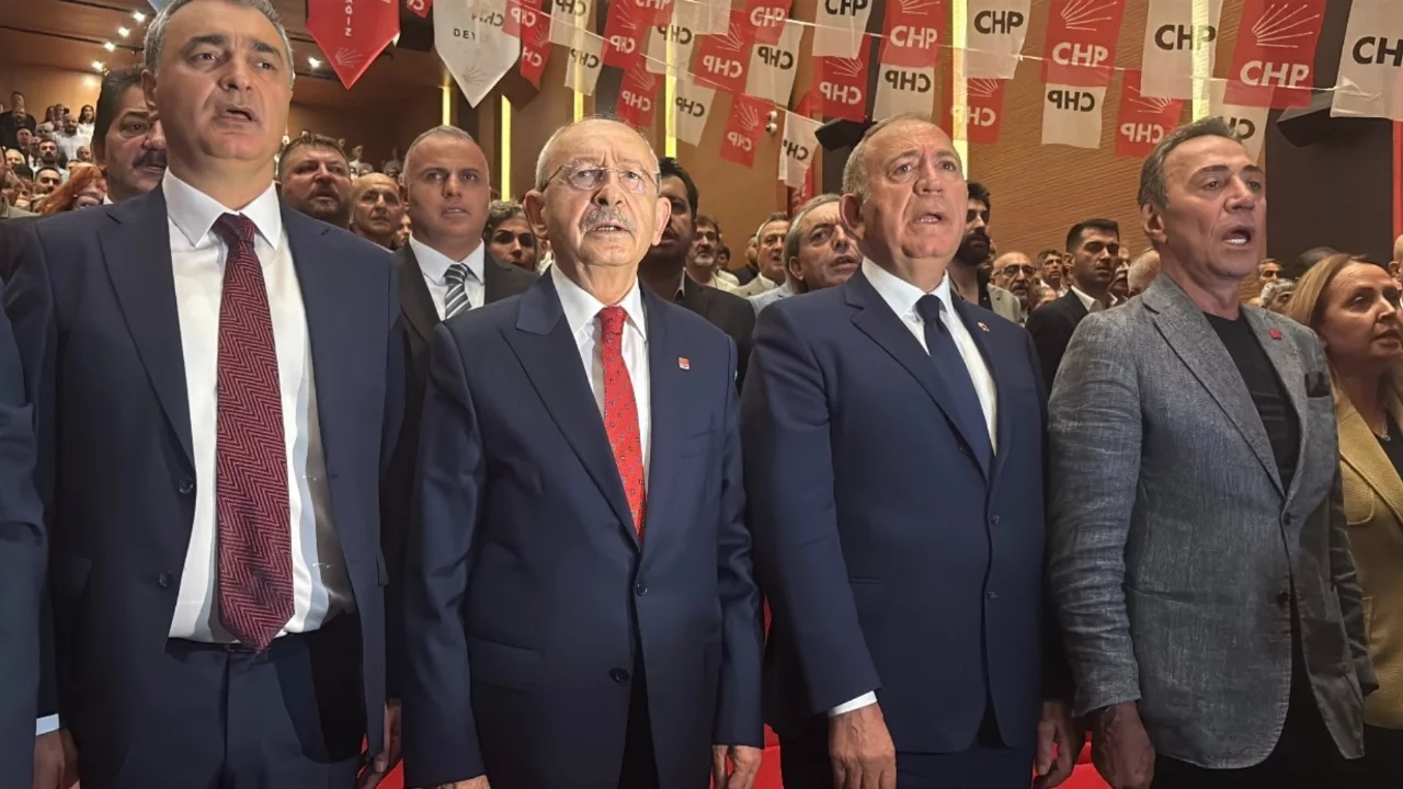 CHP'nin üye katılım töreniyle ilgili "cast ajansı" iddiasına soruşturma
