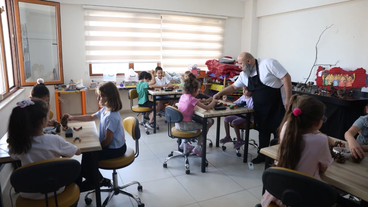 Osmangazi'de Çocuklar Doğayı Sanata İşliyor