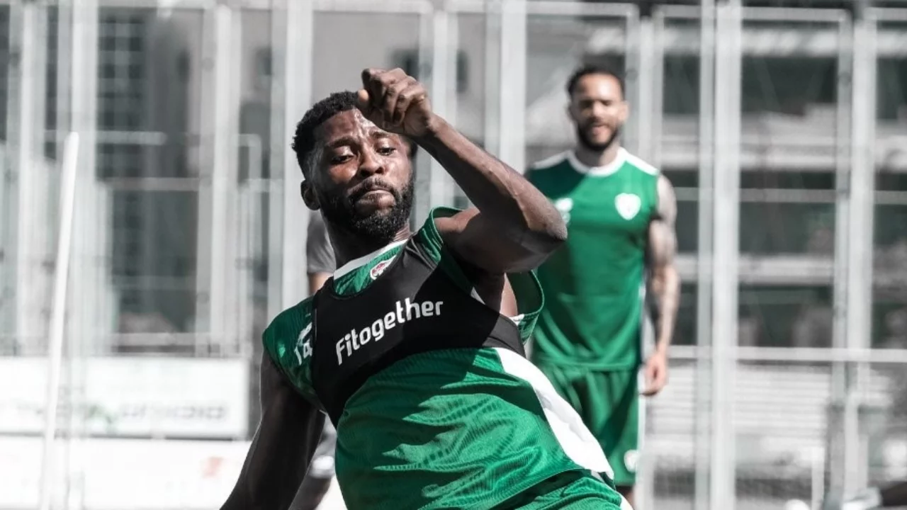 Bursa'da Bursaspor'dan Özlüce'de tempolu sabah mesaisi