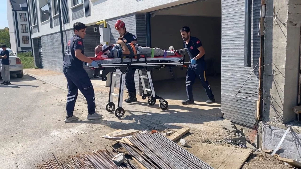 Bursa'da kriko kaydı, otomobilin altında kalan adam ağır yaralandı