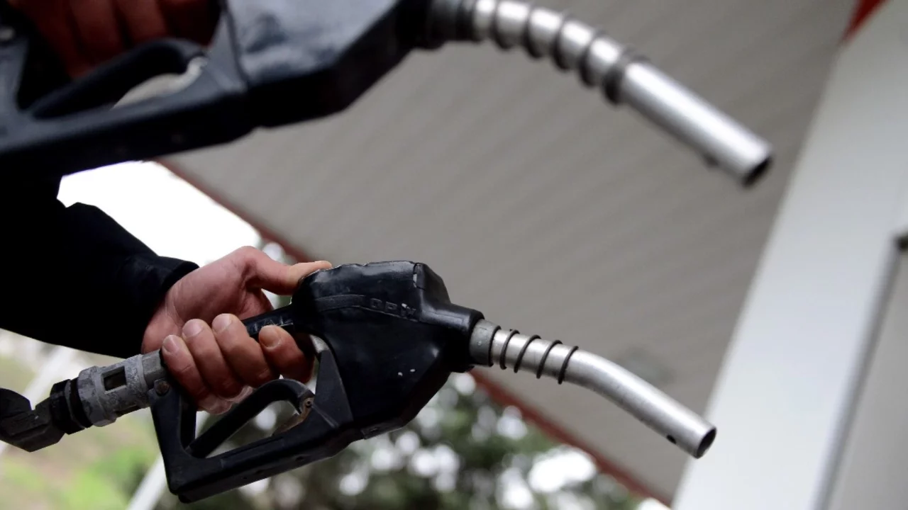 Brent petrol Trump'ın açıklamaları sonrası 83 doların altına indi