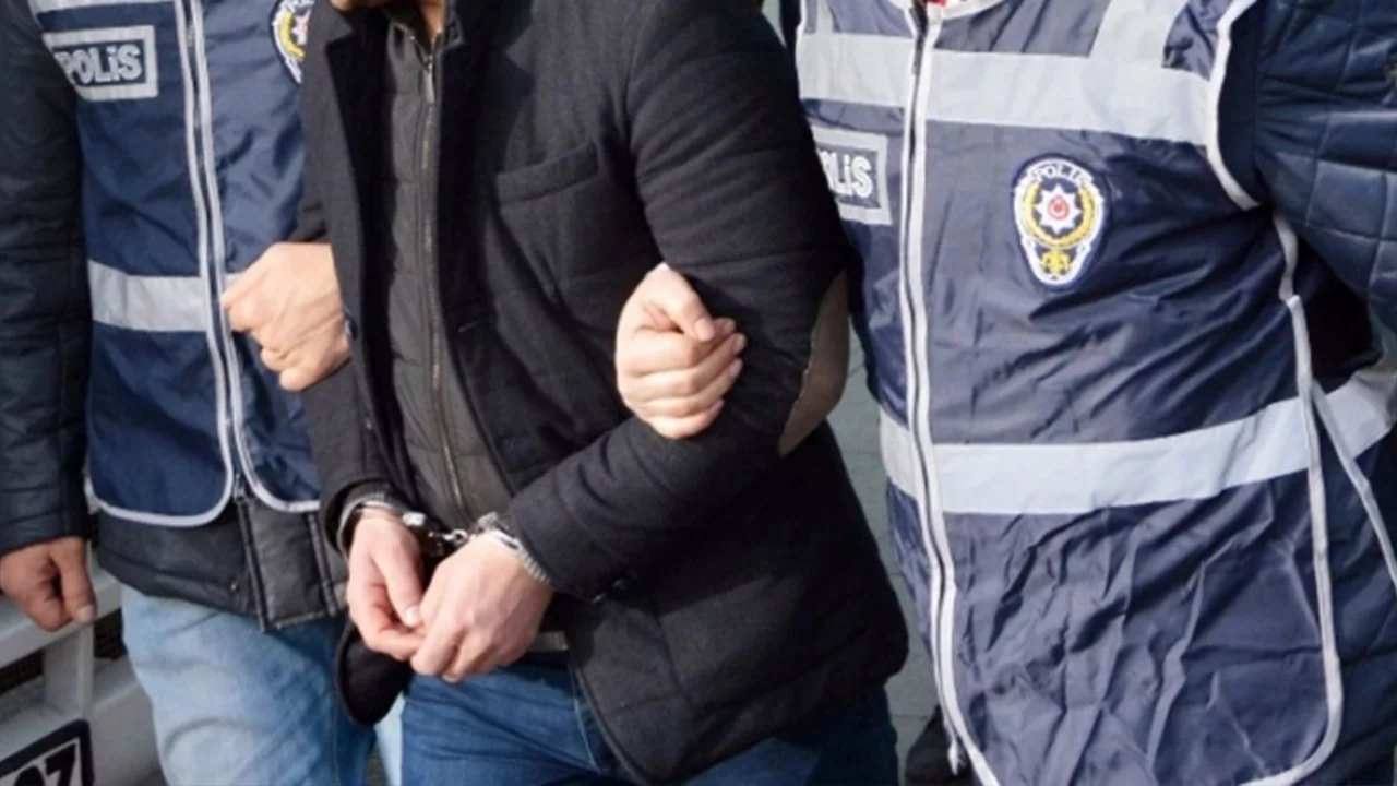 Sahte ekspertiz raporuyla vatandaşlık operasyonu: 72 gözaltı