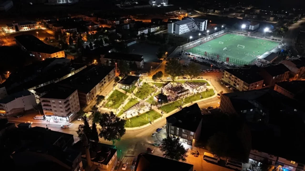 Alanyurt Meydanı Coşkulu Törenle Hizmete Açıldı