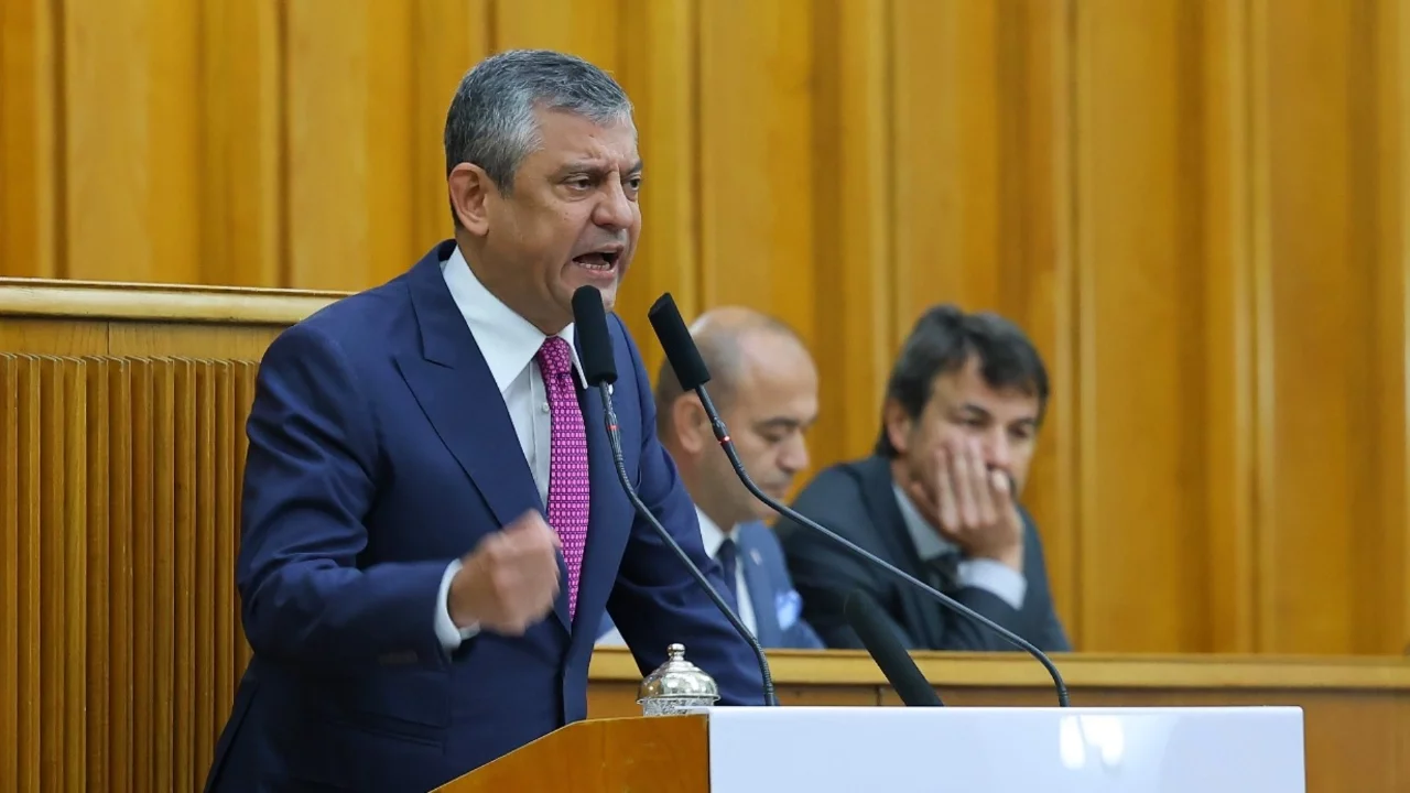 Özgür Özel'in dokunulmazlığının kaldırılması için hazırlanan fezleke Adalet Bakanlığına gönderildi