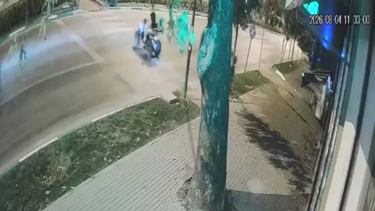 Bursa'da kaza dehşeti saniye saniye kamerada...ATV ile yolun karşısına geçerken canından oldu