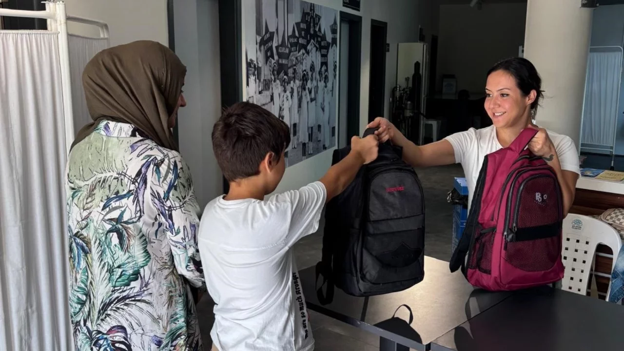 Nilüfer Belediyesi'nden kırtasiye desteği