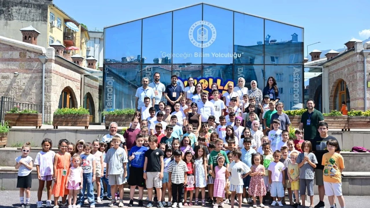 Yıldırım'da çocuklar hem öğreniyor hem eğleniyor