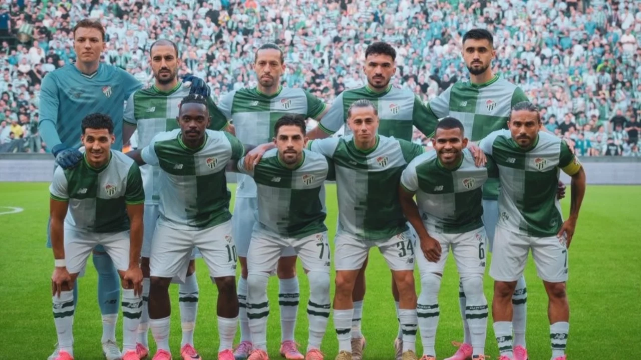 Bursaspor'da yeni sezon forma numaraları açıklandı
