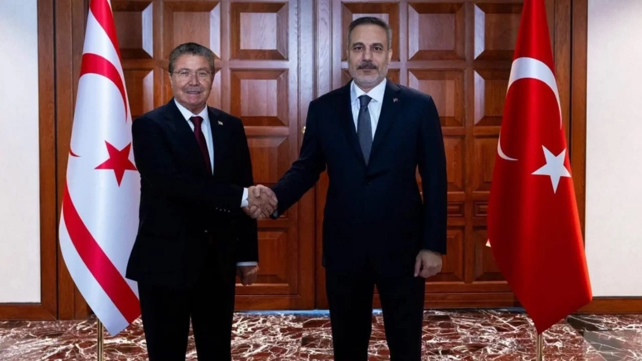 KKTC Başbakanı Üstel'den Hakan Fidan'a iki devletli çözüm desteği