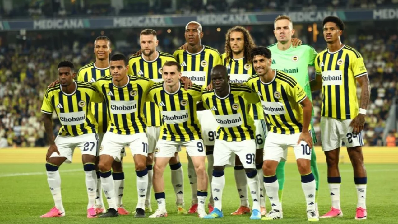 Fenerbahçe, Sturm Graz deplasmanında tur peşinde