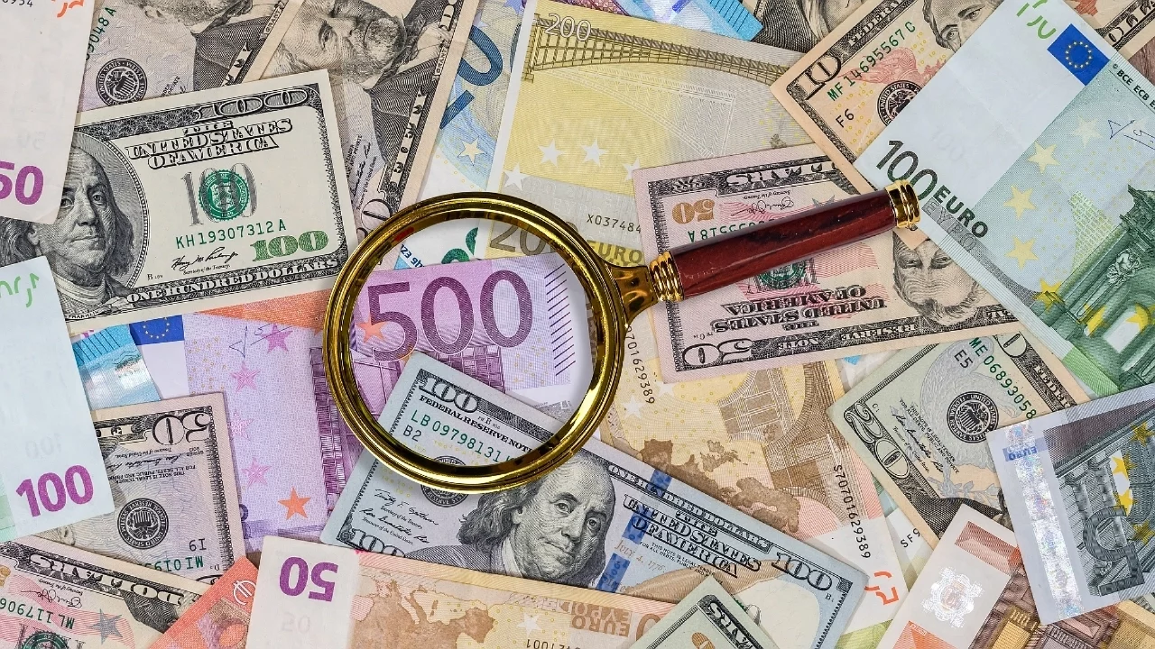 Dolar ve euro güne yükselişle başladı