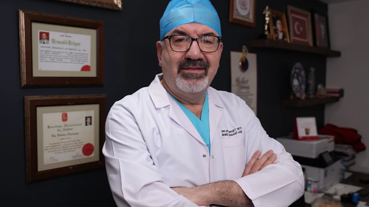 Genel Cerrahi Uzmanı Op. Dr. Servet Yetgin'den uyarı: "Ailede kanser öyküsü varsa, şikayet olması...