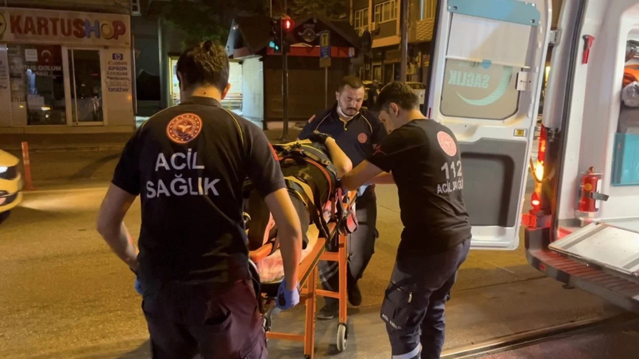 Bursa'da kontrolden çıkan motosiklet devrildi: Kadın sürücü yaralandı
