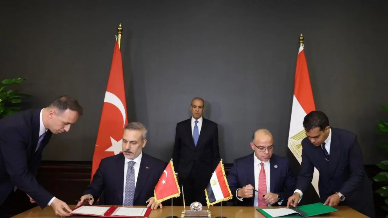 Hakan Fidan, Mısır ile üç iş birliği belgesi imzaladı