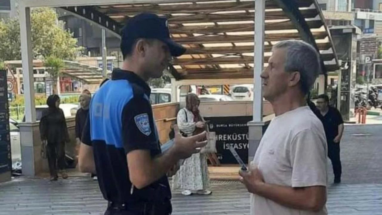 Bursa'da polis ekiplerinden vatandaşlara güvenlik bilgilendirmesi