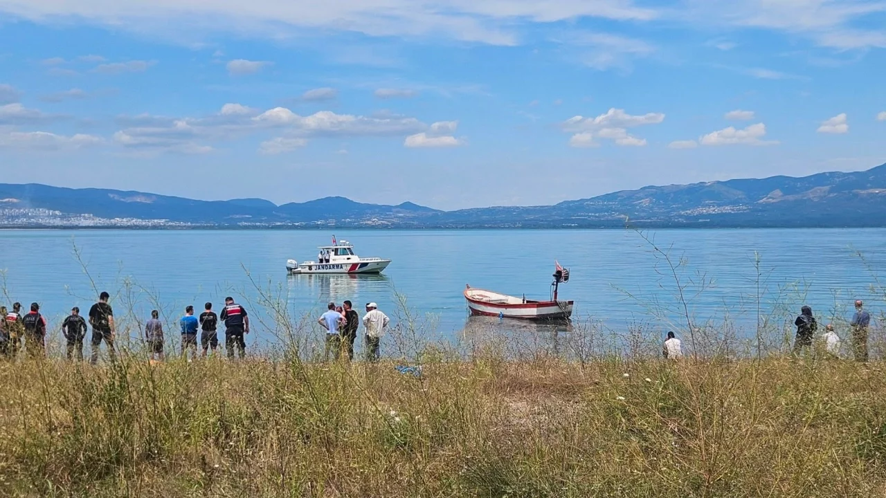 Bursa'da serinlemek için göle giren engelli gençten acı haber