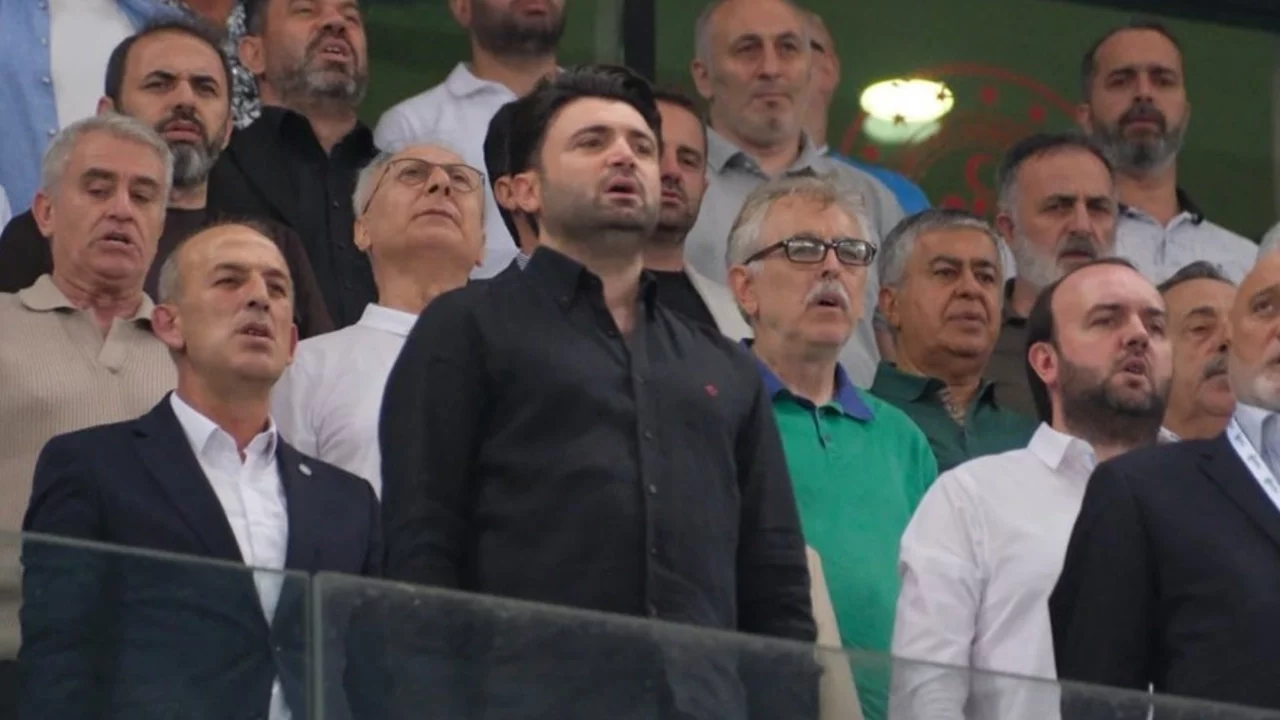 Enes Çelik'ten taraftara teşekkür