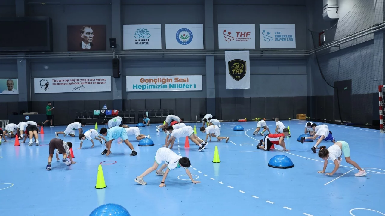 Nilüfer'de "Hentbol Akademisi" açıldı