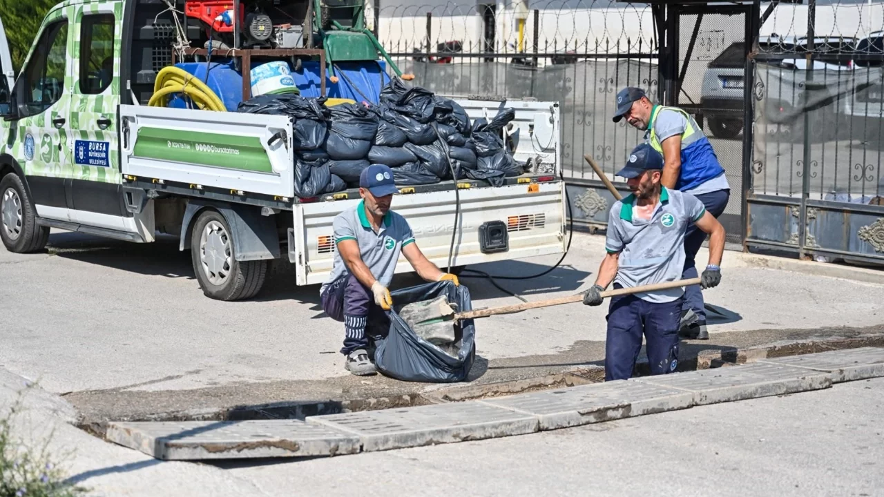 Büyükşehir'den altyapıya bahar temizliği