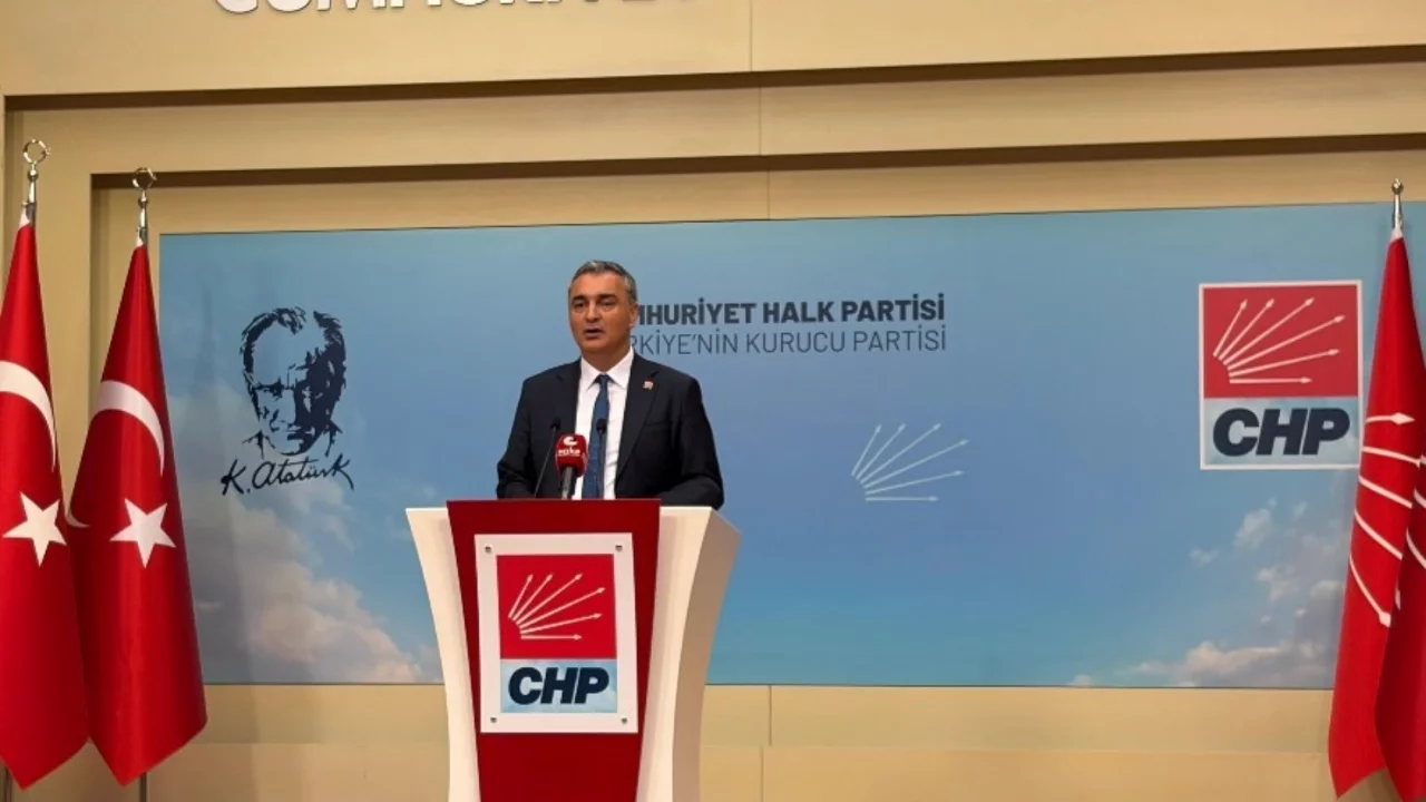 CHP'den Mansur Yavaş açıklaması: Kurumsal kimlik içinde siyaset yapmaya karar verdi