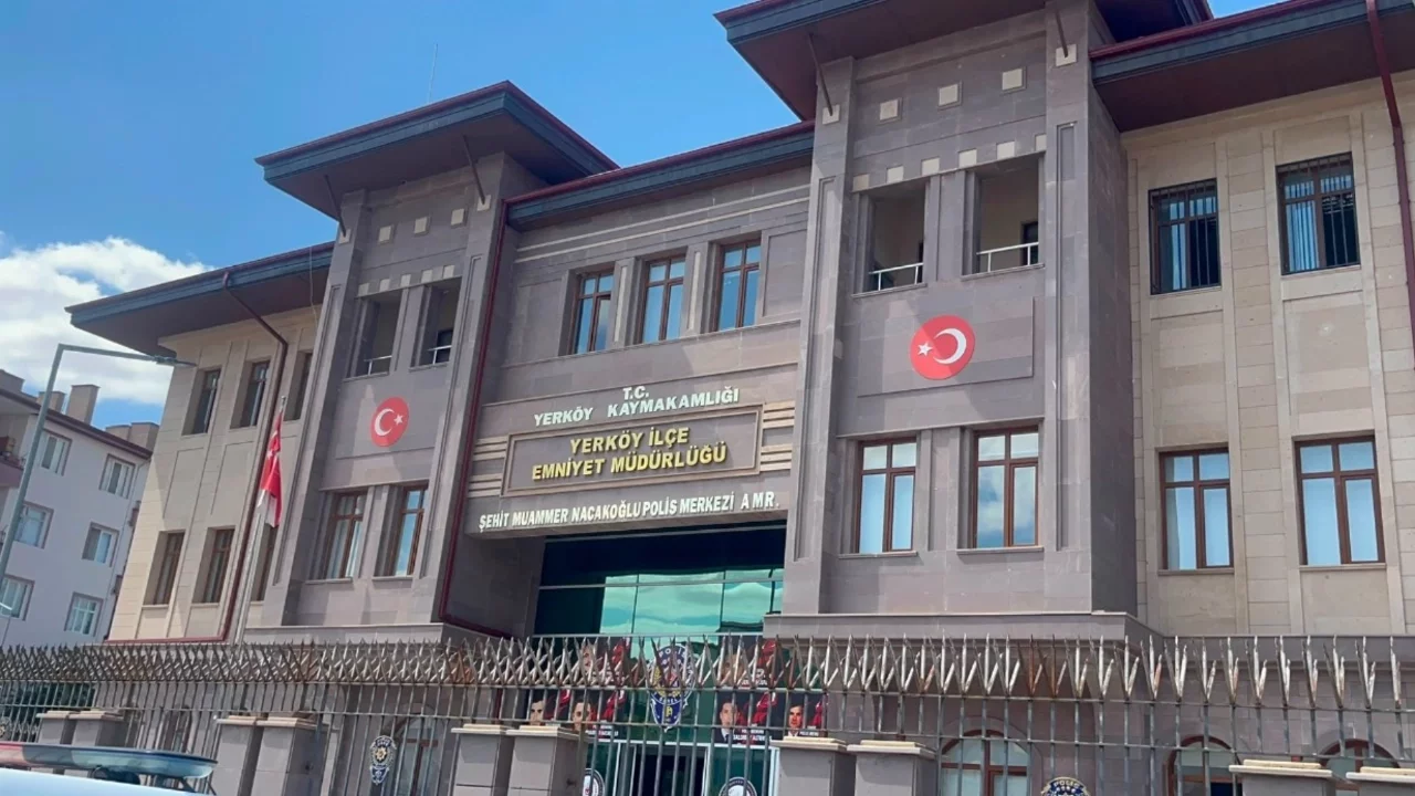 Sazan sarmalı dolandırıcılığı son anda önlendi: 890 bin TL'lik tuzak bozuldu