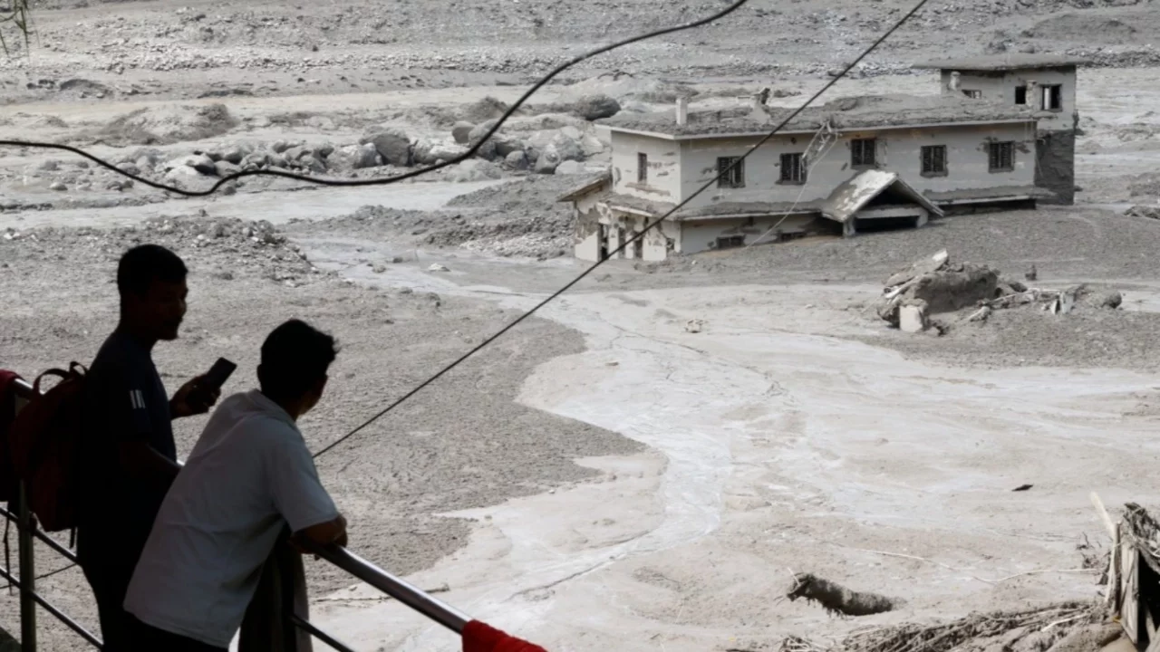 Nepal'de sel felaketi: Can kaybı 177'ye, kayıp sayısı 826'ya yükseldi