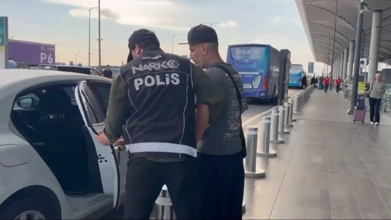 MANİFEST menajeri Tolga Akış tutuklandı