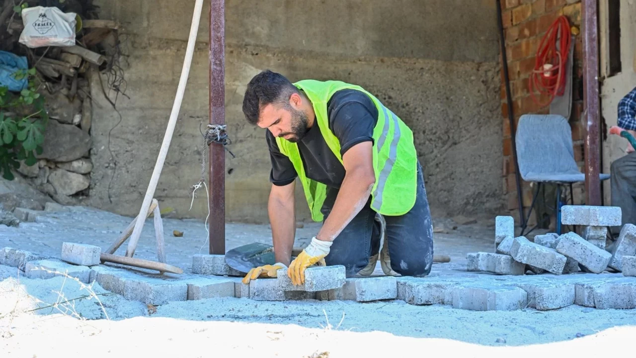 Büyükşehir'den Müşküle'ye altyapı ve üstyapı hamlesi
