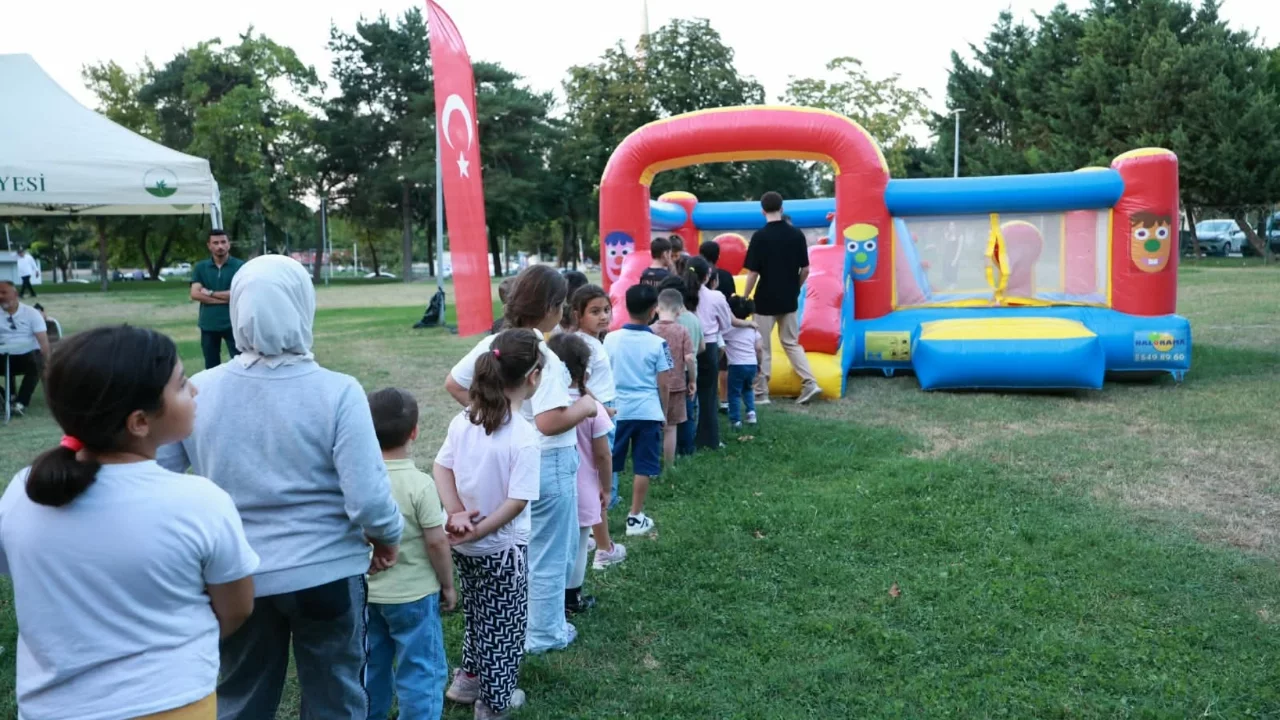 Merinos Parkı'nda Şenlik Rüzgarı Esti