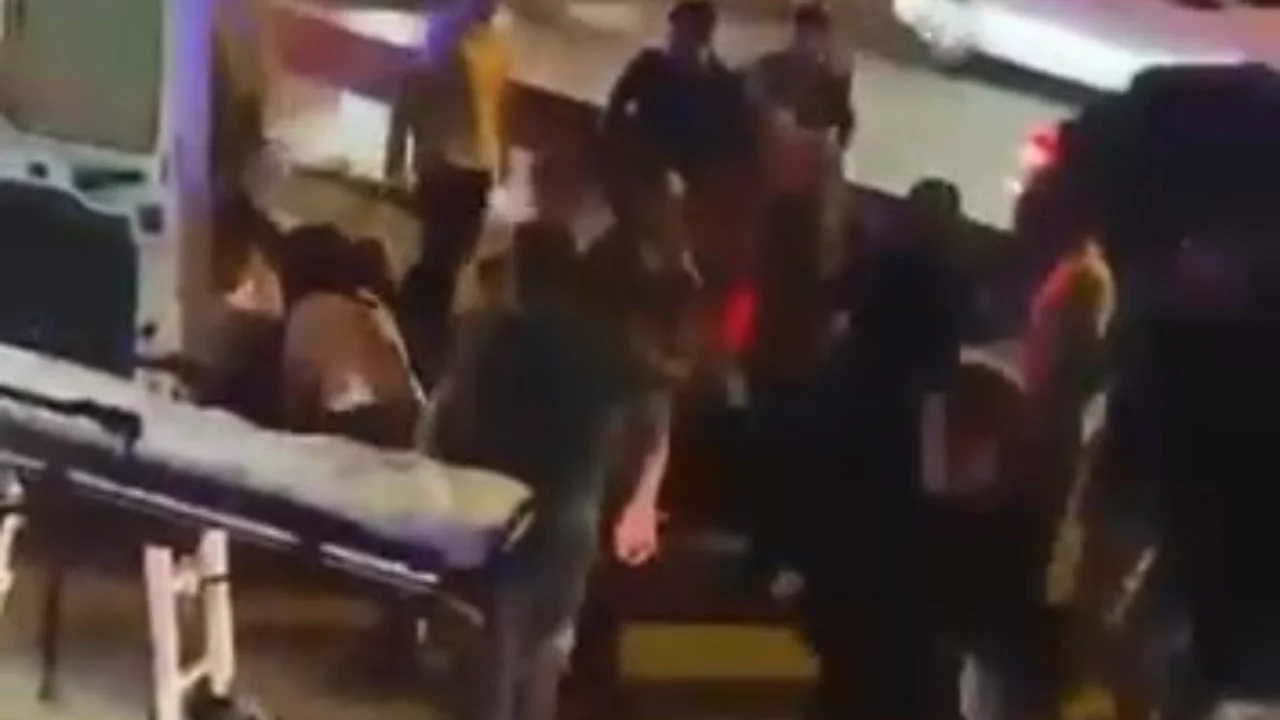 Bursa'da otomobil iki yayaya çarptı: 1'i ağır yaralı