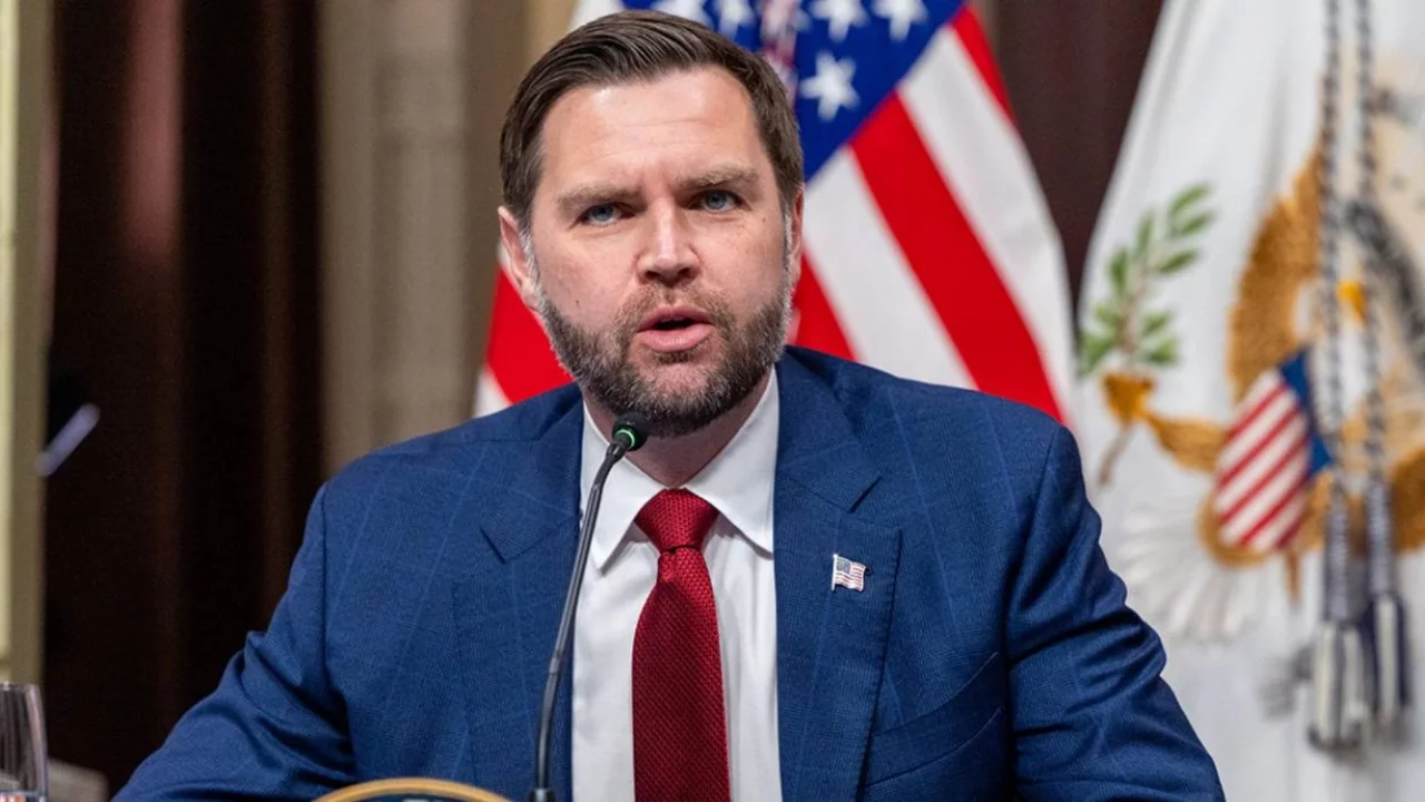 Vance: "Trump, İranlılara bir mesaj gönderiyor"