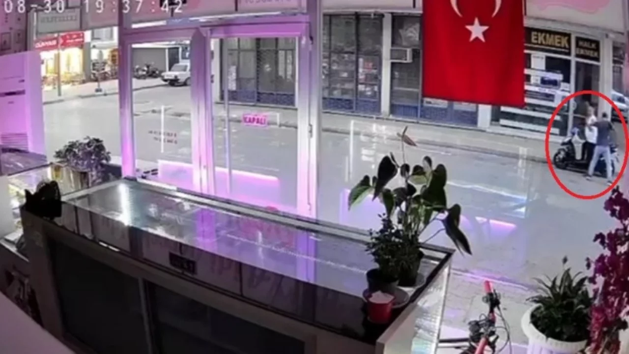 Hiç tanımadığı adamı bıçakla yaraladı, polisi görünce 'Game Over' diyerek teslim oldu
