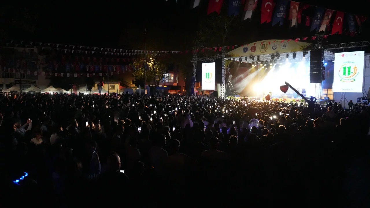 YENİŞEHİR'DE MANUŞ BABA RÜZGÂRI ESTİ