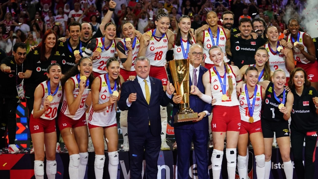 A Milli Voleybol Takımı, üst üste 2. kez Avrupa şampiyonu