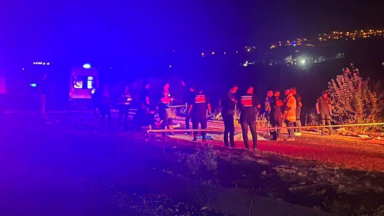 Bursa'da feci kaza: 2 genç öldü, 1 kişi yaralandı