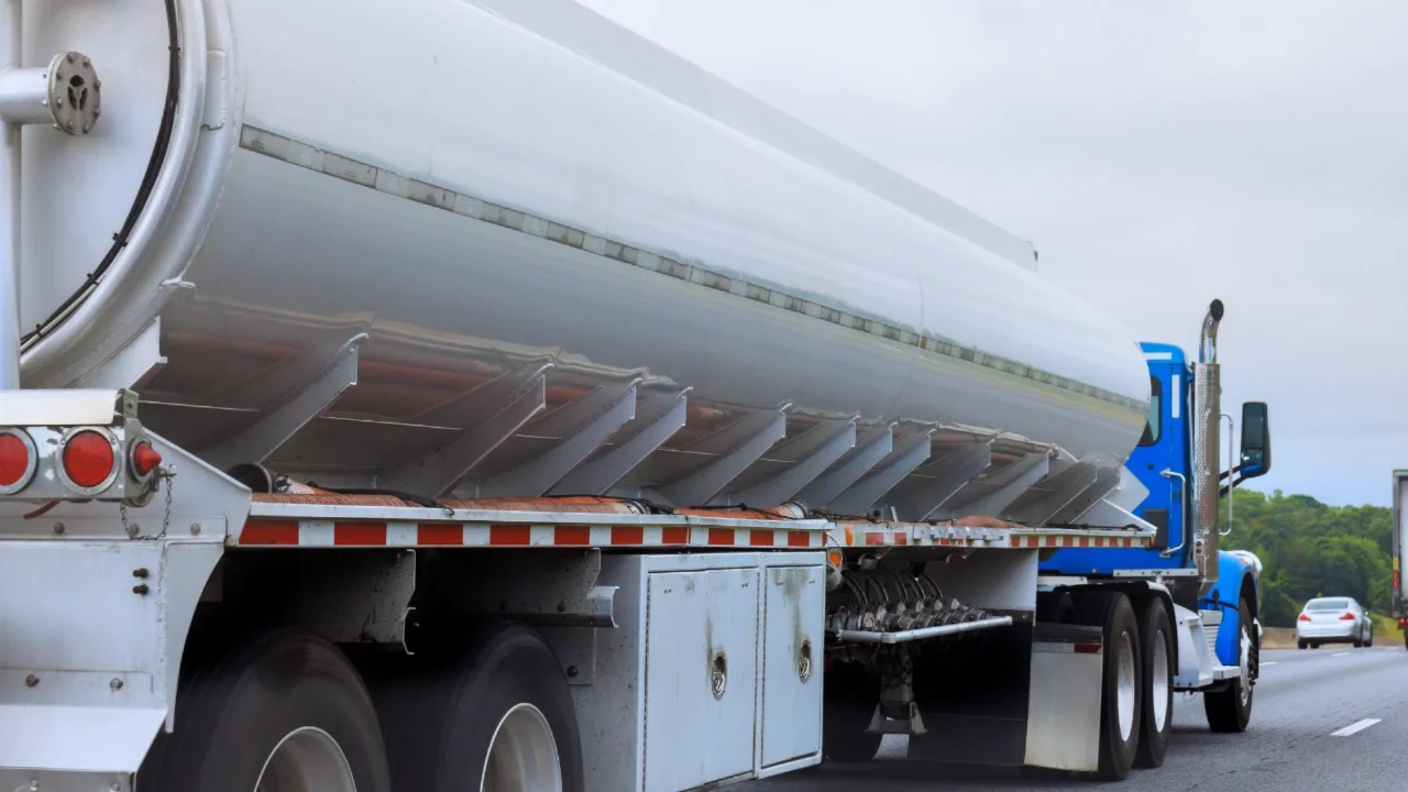 Petrol sevkiyatında yeni risk: Tanker rotaları uzuyor