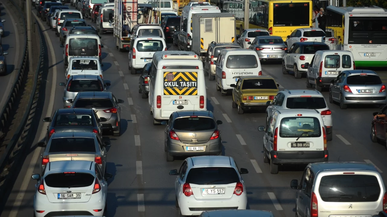 Bursa'da yeni servis tarifesi belli oldu: Yıllık ücret 59 bin lirayı aştı