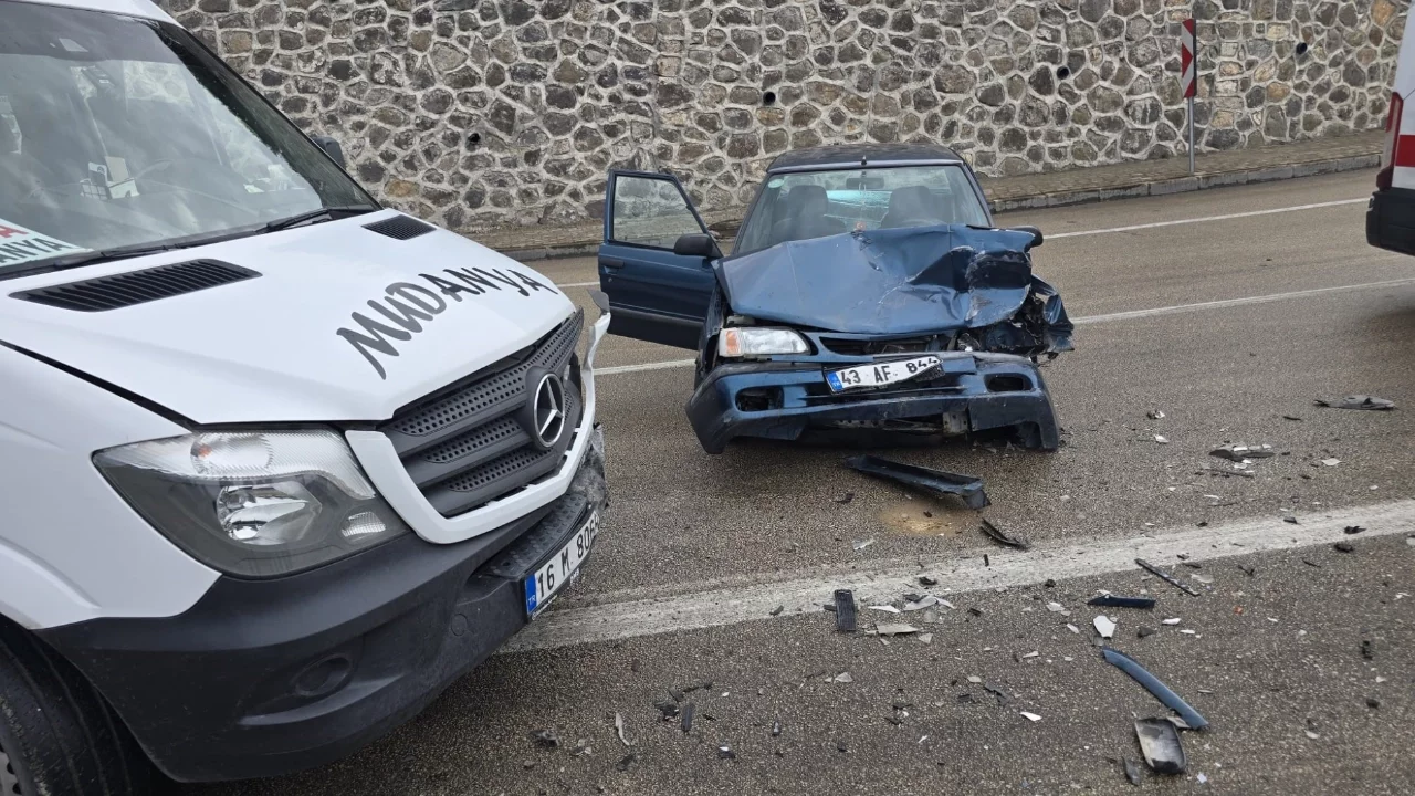 Bursa'da yağış kazayı beraberinde getirdi: 2 yaralı