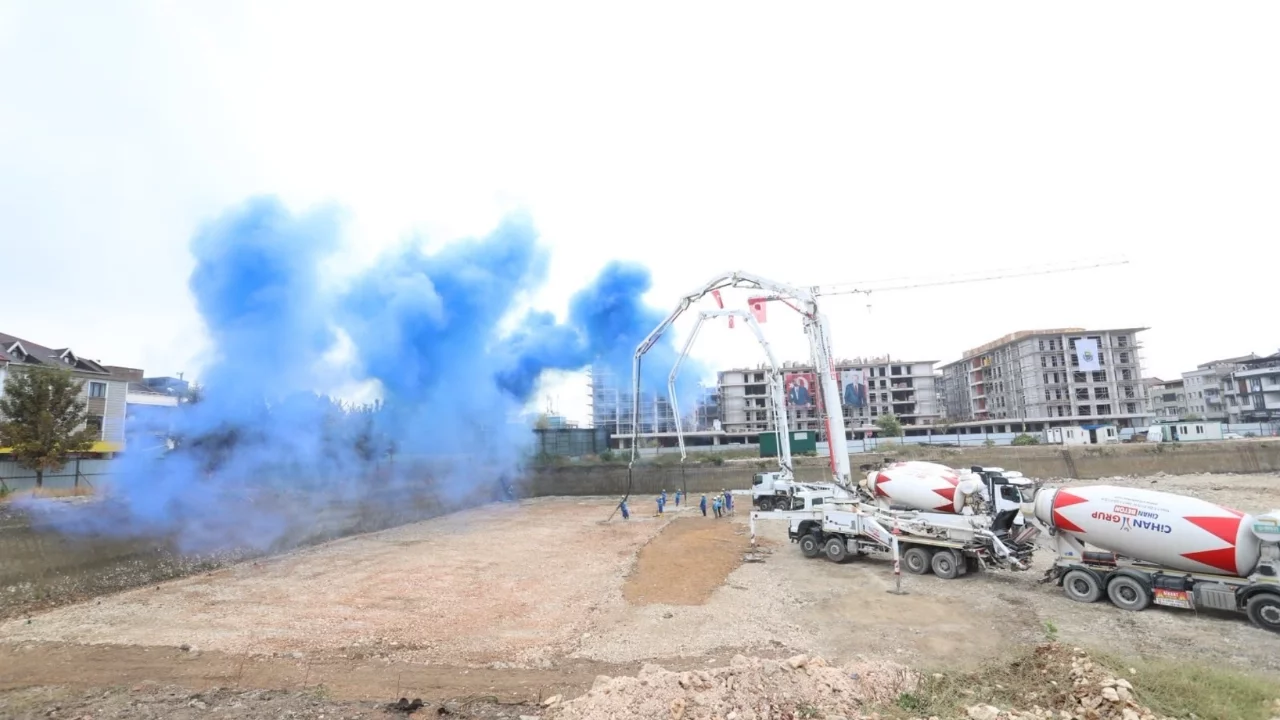 İnegöl'de kentsel dönüşümün 2. ve 3. etaplarında temel atıldı