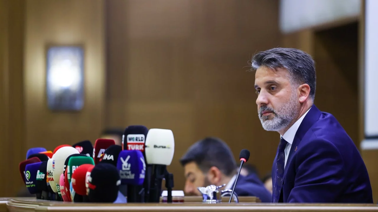 Başkan Vekili Biba: "Bütün otobüsleri elektrikliye çevireceğiz"