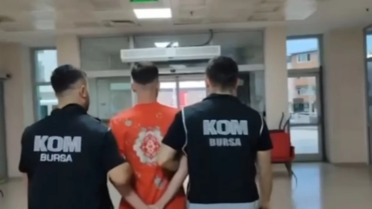 Bursa'da sosyal medya paylaşımlarına operasyon: 19 şüpheli hakkında işlem