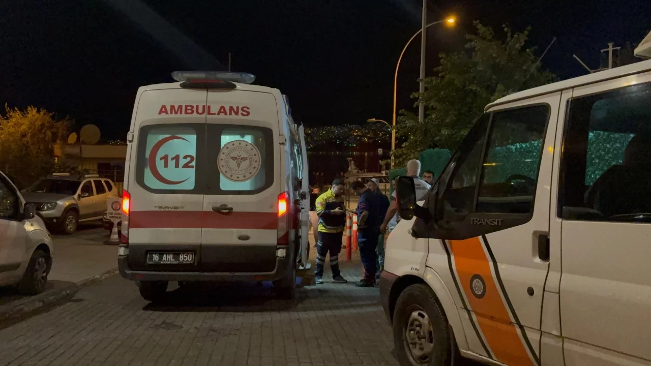 Bursa'da denize düşen üniversite öğrencisi kurtarıldı