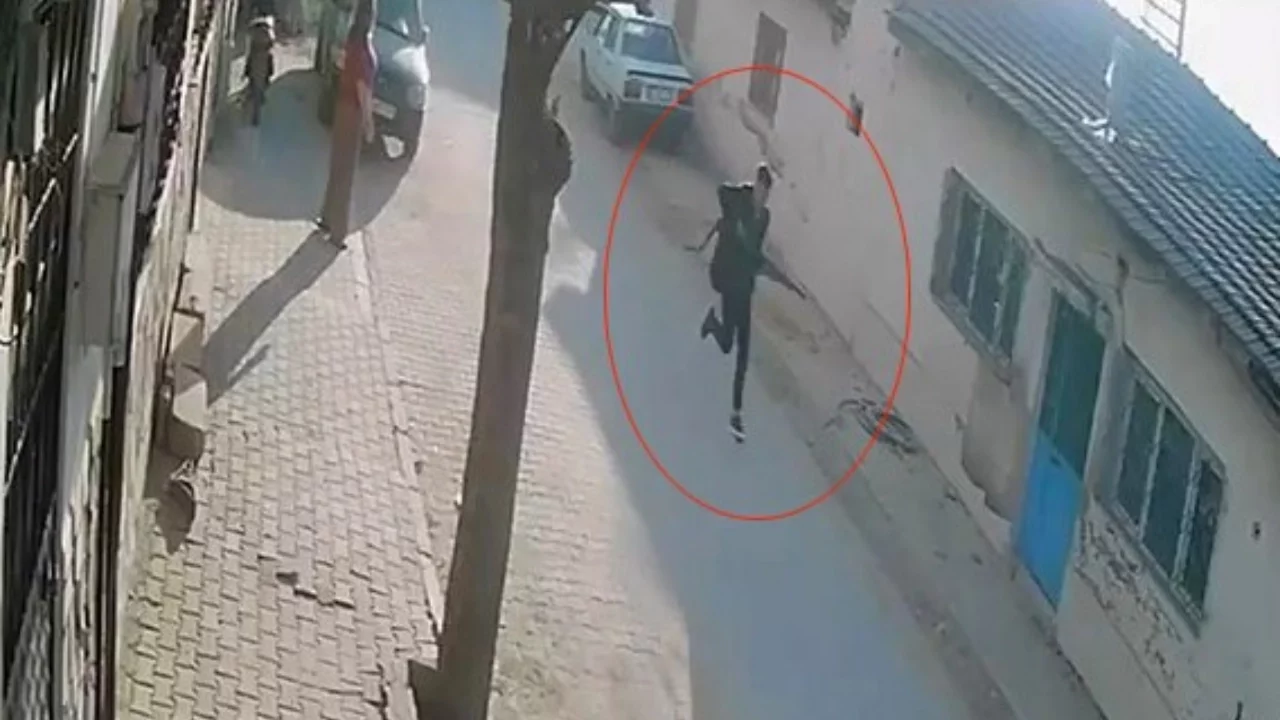 Lise önünde silahlı saldırı: 2 öğrenci ağır yaralandı