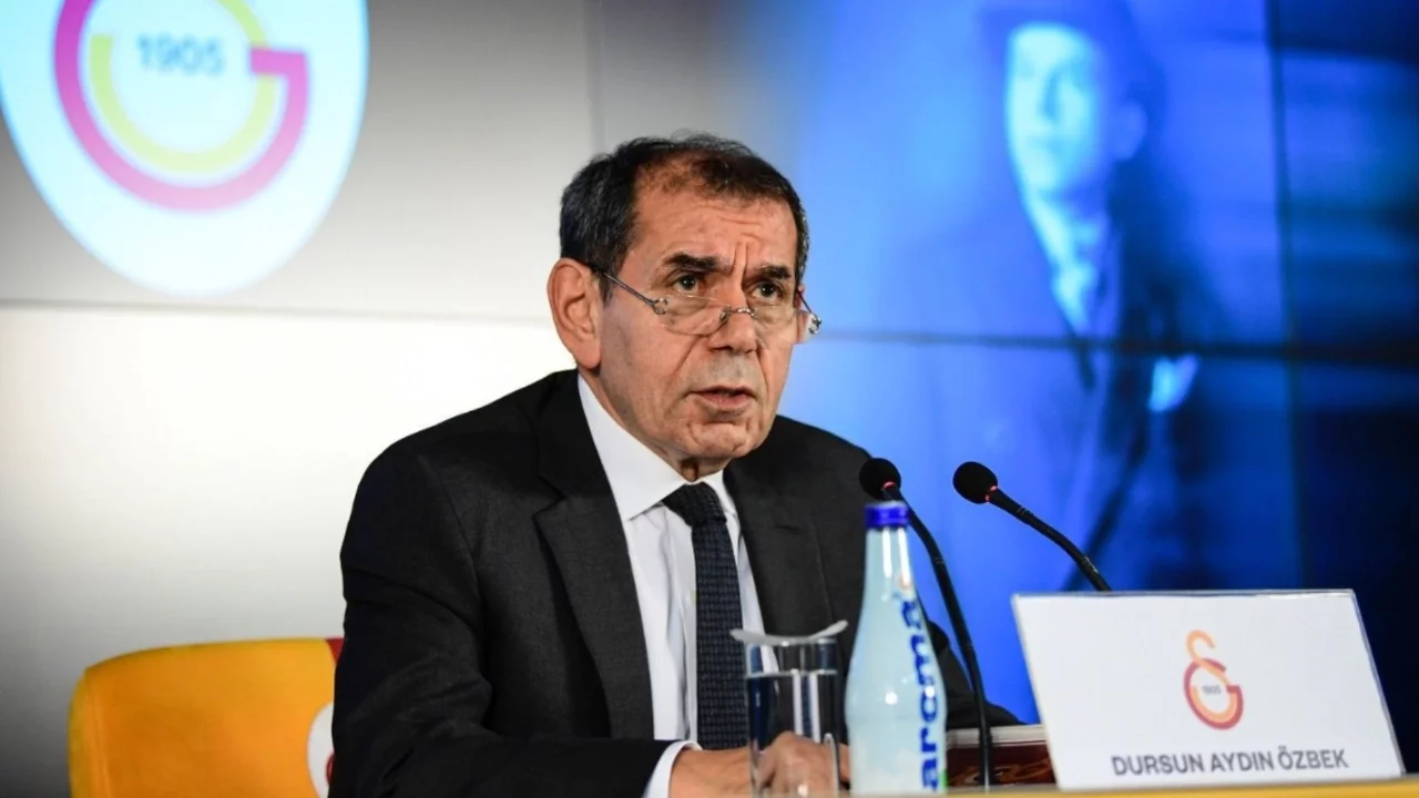Dursun Özbek'ten Okan Buruk'a tam destek